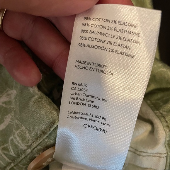 Anthropologie Pilcro The Skipper Love Wins Green Cropped Pants - Picture 7 of 8